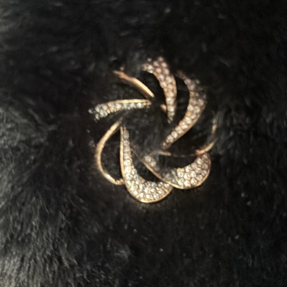 Christian lacroix faux fur wrap - Picture 4 of 5